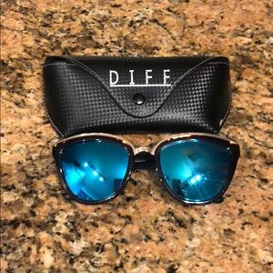 Diff Sunglasses 🕶